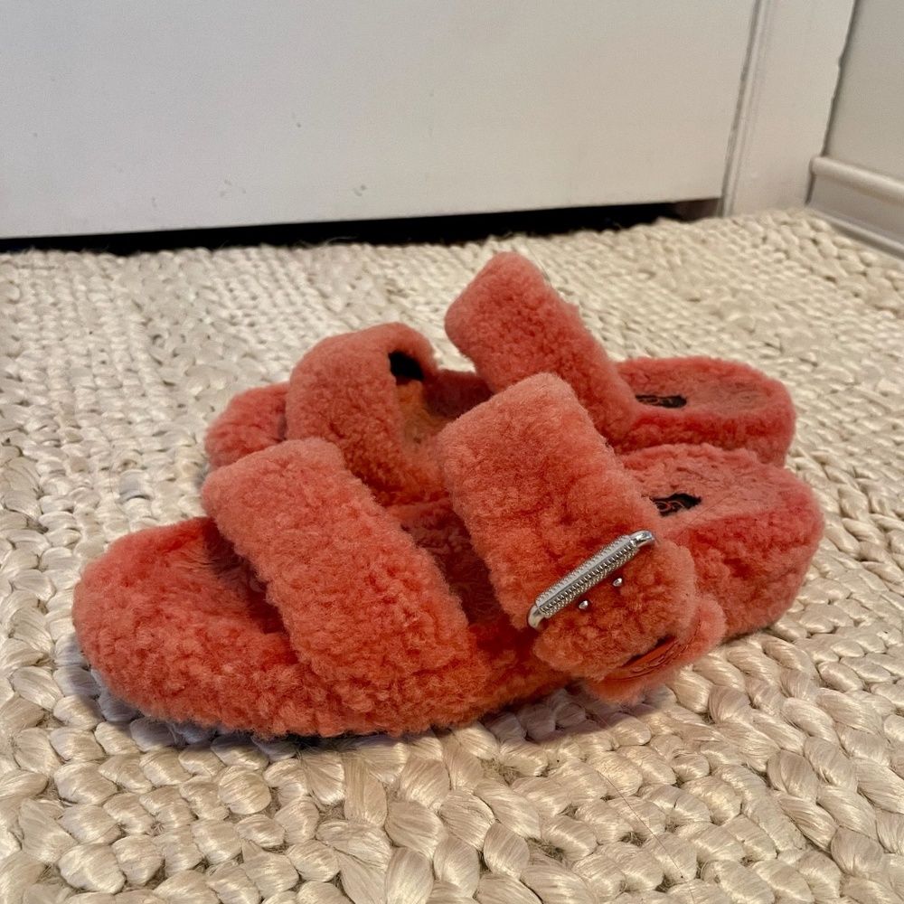 UGG Women's Fuzz Yeah Slides - Mariposa- Size 9